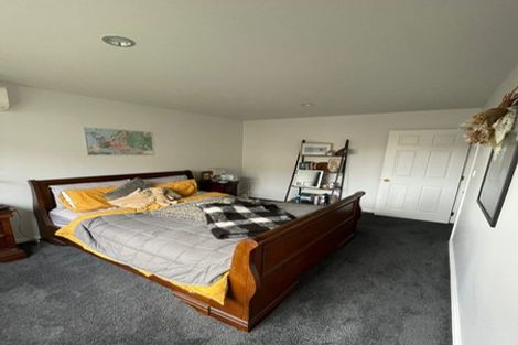 Photo of property in 11 Rosses Place, Pinehill, Auckland, 0632