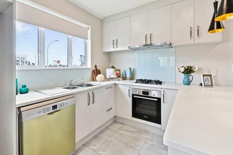 Photo of property in 12 Saddleback Crescent, Papakura, 2110