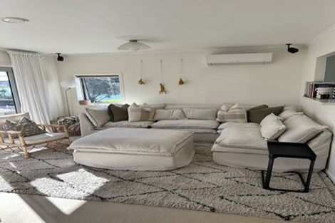 Photo of property in 6 Woodward Avenue, Mangere Bridge, Auckland, 2022