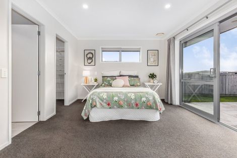 Photo of property in 7 Weatherdeck Close, Whitby, Porirua, 5024