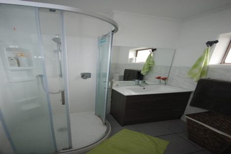 Photo of property in 1/10 Anne Road, Hillcrest, Auckland, 0627