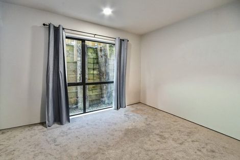 Photo of property in 7 Palmetto Place, Goodwood Heights, Auckland, 2105