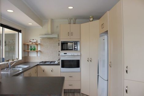 Photo of property in 25 Reef Avenue, Papamoa Beach, Papamoa, 3118