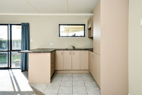 Photo of property in 4 Pampas Place, Western Heights, Hamilton, 3200