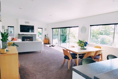 Photo of property in 60a Brois Street, Frankleigh Park, New Plymouth, 4310
