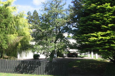 Photo of property in 18 Havelle Avenue, Titirangi, Auckland, 0604