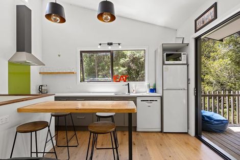 Photo of property in 27 Lett Road, Snells Beach, 0920