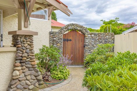 Photo of property in 6 Grey Street, College Estate, Whanganui, 4500