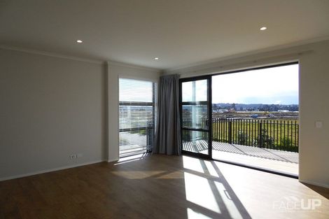 Photo of property in 75 Glidepath Road, Hobsonville, Auckland, 0616