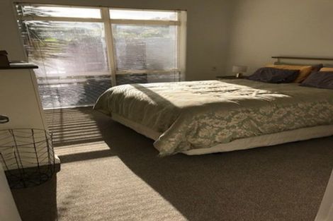 Photo of property in 2/1-5 Gleanor Avenue, Oteha, Auckland, 0632