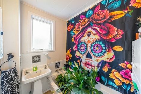 Photo of property in 47 Shearer Crescent, Naenae, Lower Hutt, 5011