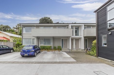 Photo of property in 8/74 Derwent Street, Island Bay, Wellington, 6023