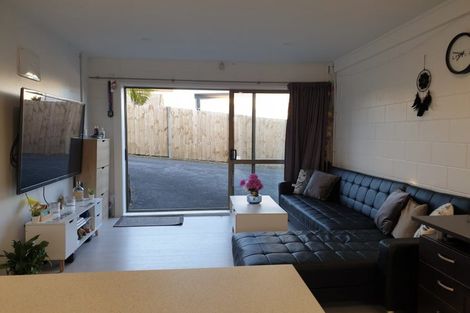 Photo of property in 1/542 Richardson Road, Mount Roskill, Auckland, 1041