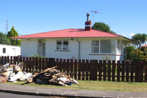 Photo of property in 55 Cobham Crescent, Kelston, Auckland, 0602