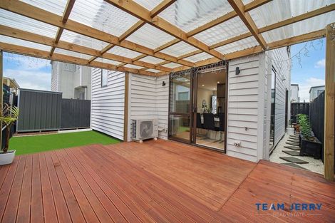 Photo of property in 69 Whare Kauri Road, Papakura, 2110