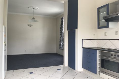 Photo of property in 16 Thompson Street, Mount Cook, Wellington, 6011