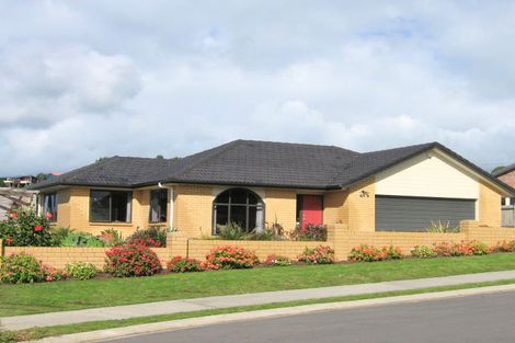 Photo of property in 44 Roberta Crescent, Orewa, 0931