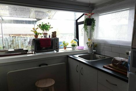 Photo of property in 1 Glenbervie Crescent, Massey, Auckland, 0614