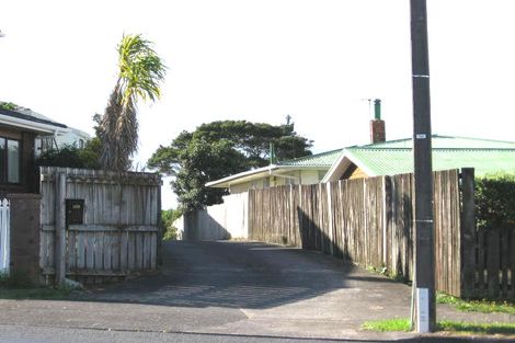 Photo of property in 103 Golf Road, New Lynn, Auckland, 0600