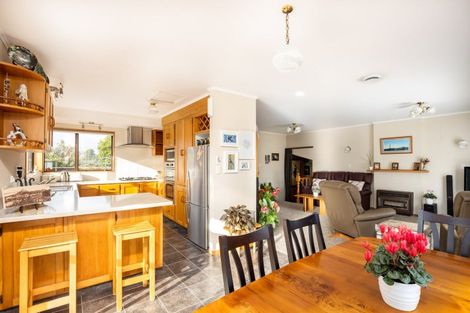 Photo of property in 10 Ruskin Place, Westown, New Plymouth, 4310