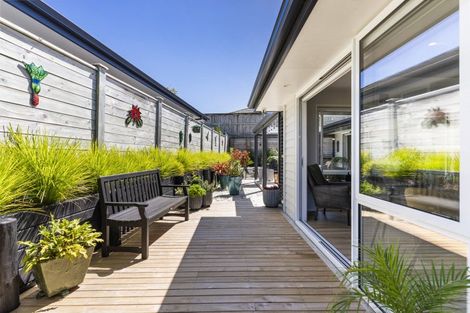 Photo of property in 25 Pitoitoi Drive, Riverhead, 0820