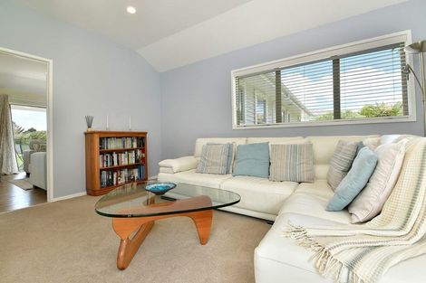 Photo of property in 3 Commodore Court, Gulf Harbour, Whangaparaoa, 0930