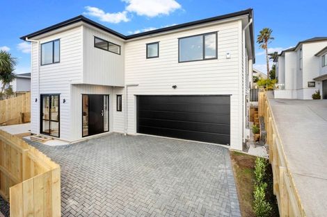 Photo of property in 6 Dalwhinnie Parade, Highland Park, Auckland, 2010