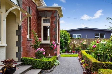 Photo of property in 25 Barrett Street, Westown, New Plymouth, 4310