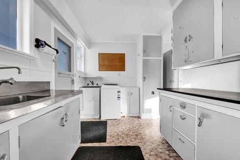 Photo of property in 23d Oranga Street, Marfell, New Plymouth, 4310