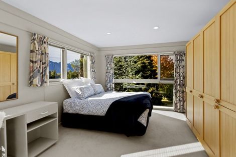 Photo of property in 79 Arawata Terrace, Sunshine Bay, Queenstown, 9300