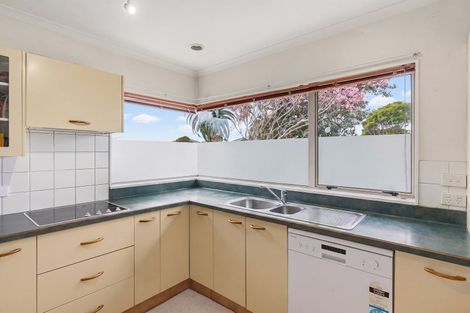 Photo of property in 74 Guildford Drive, Paraparaumu, 5032