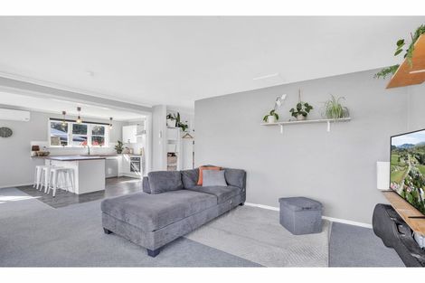 Photo of property in 13 Cross Street, Coalgate, 7673