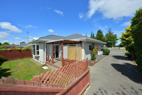 Photo of property in 1/104 Yaldhurst Road, Sockburn, Christchurch, 8042