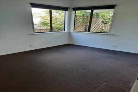 Photo of property in 3/180 Henderson Valley Road, Henderson, Auckland, 0612