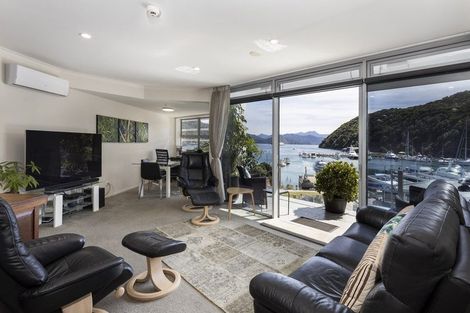Photo of property in Oxleys Rock Apartments, 303/6 London Quay, Picton, 7220