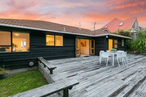 Photo of property in 18 Satara Crescent, Khandallah, Wellington, 6035