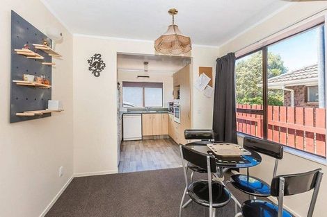 Photo of property in 2/29a Parkvale Road, Karori, Wellington, 6012