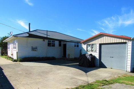 Photo of property in 17 Matai Street, Edgecumbe, 3120