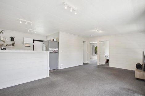 Photo of property in 17a Leaming Place, Clarks Beach, 2122