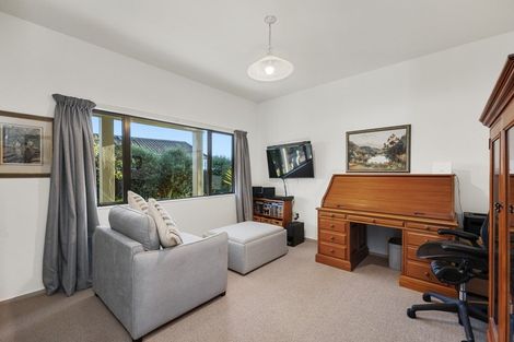Photo of property in 43 Grace Crescent, Richmond Heights, Taupo, 3330