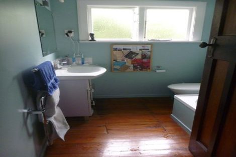 Photo of property in 87 Eastern Terrace, Beckenham, Christchurch, 8023