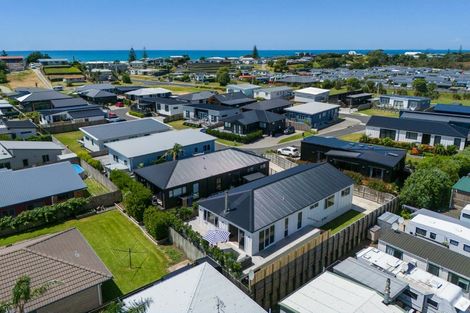 Photo of property in 18 Moet Crescent, Waihi Beach, 3611