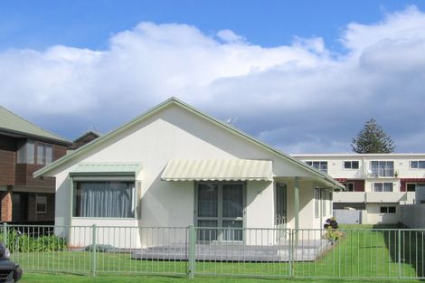 Photo of property in 30 Maunganui Road, Mount Maunganui, 3116
