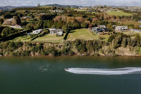 Photo of property in 206 Ranginui Road, Welcome Bay, Tauranga, 3175
