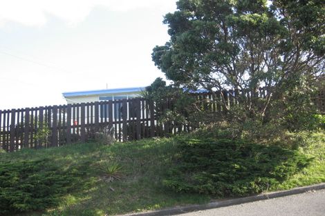 Photo of property in 25 Whanake Street, Titahi Bay, Porirua, 5022