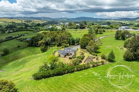 Photo of property in 87 Hurndall Street East, Maungaturoto, 0520