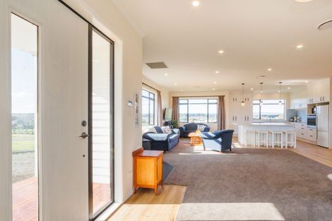 Photo of property in 33 Mount Biggs Road, Halcombe, Feilding, 4779