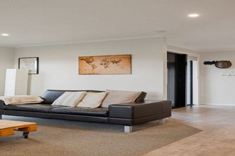 Photo of property in 19 Rose Leigh Drive, Cambridge, 3434