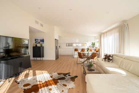 Photo of property in 75 Drysdale Road, Jacks Point, 9371