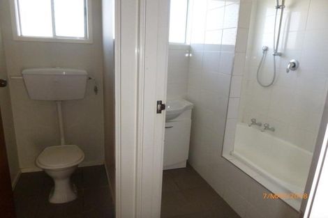 Photo of property in 2/1b Divich Avenue, Te Atatu South, Auckland, 0610